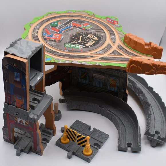 Fossil Run Train Incomplete Set Replacement Parts Wooden Railway Thomas Friends - Picture 1 of 13